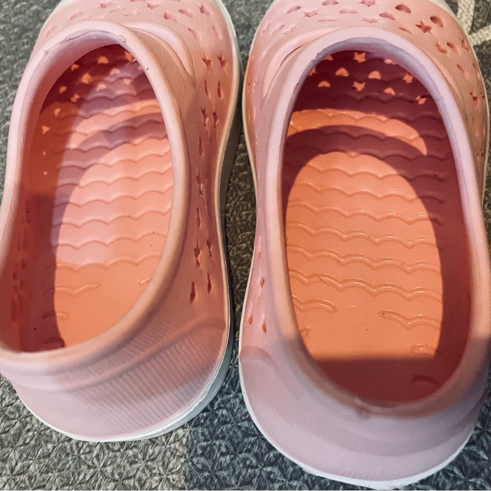 Pink Kids Shoes with Star Cutouts - Picture 5 of 6